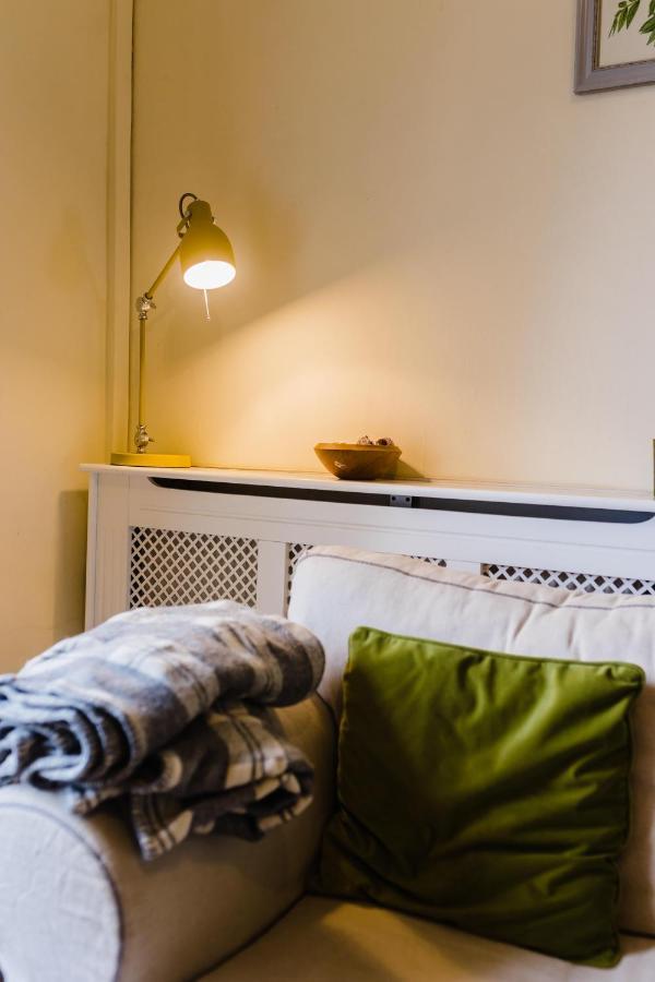 May Tree Cottage Manorbier 5 Mins From The Beach Sleeps 4 Exteriér fotografie