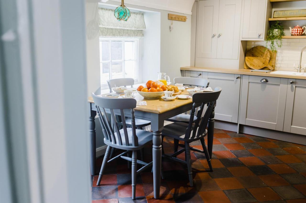 May Tree Cottage Manorbier 5 Mins From The Beach Sleeps 4 Exteriér fotografie